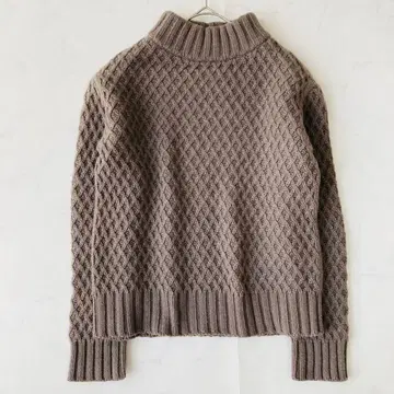 새상품급 드로어 캐시미어 혼방 케이블 니트 하이넥 모카 브라운 S