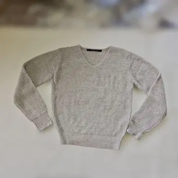 YECCA VECCA 리브 V넥 스웨터 사이즈 F