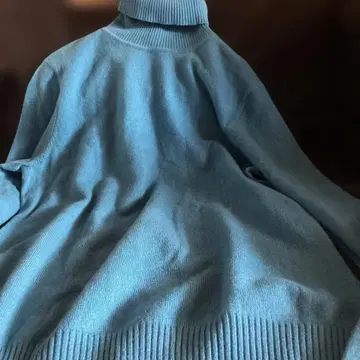 캐시미어 100% 유니클로 스카이블루 터틀넥 니트 L