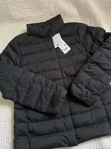 유니클로 울트라 라이트 다운 자켓 여성용 새상품 M