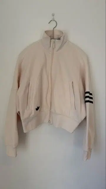 adidas 베이지 크롭 저지