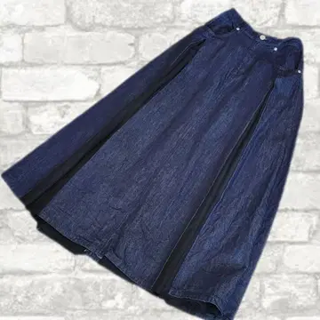 다크 블루 데님 플레어 스커트