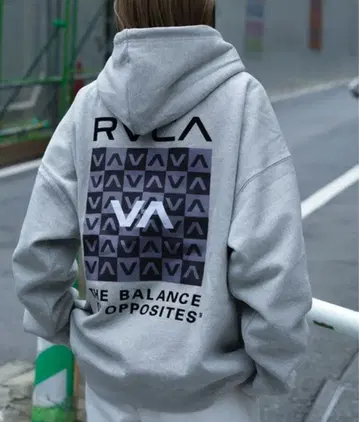 RVCA 그레이 후드티 백 프린트 정가 12100엔