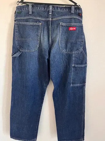 [ 가격 인하 가능 ] 카고 스타일 데님 팬츠 다크 블루 색상