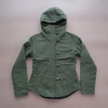 스너프킨 같은 예쁜 그린 Patagonia 리버서블 점퍼