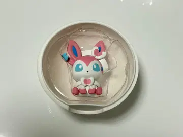 중국 한정판 포켓몬 Funism 작은 우연 마스코트 피규어 니니페아