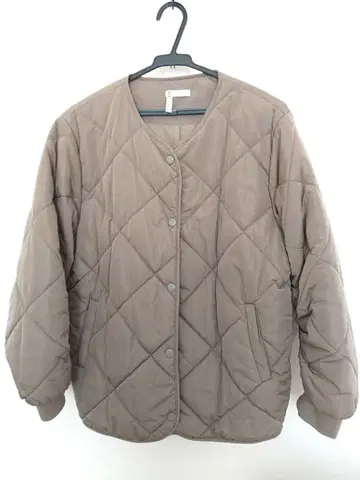 아이템즈 어반 리서치 충전솜 퀼팅 노카라 자켓