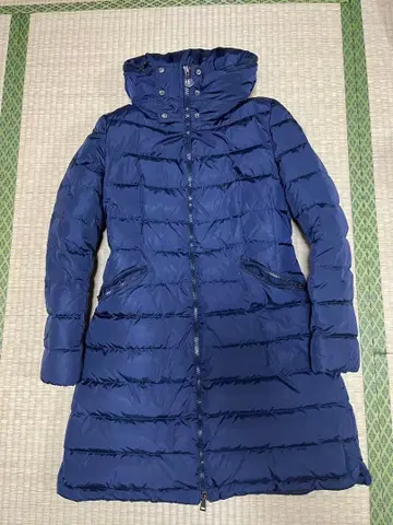 MONCLER 후드 부착 네이비 다운 자켓