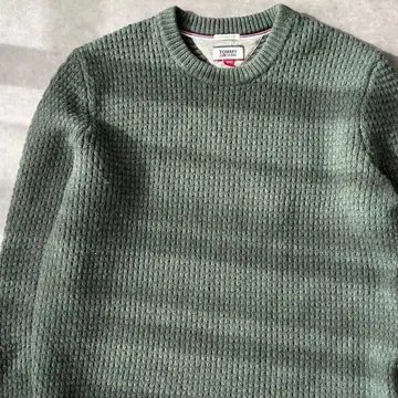 15182 TOMMY JEANS 로고 울 스웨터 니트