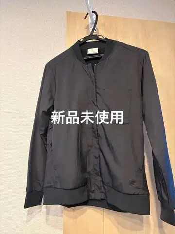 뉴발란스 블랙 점퍼 M 사이즈