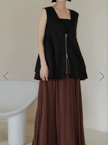 로리즈팜 나일론 개더 W 지퍼 베스트