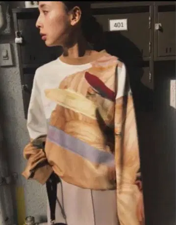 새상품급 아메리 ameri 빈티지 이사벨라 페인트 맨투맨