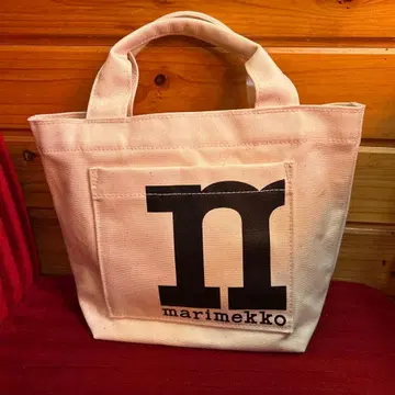 새상품 marimekko 로고 토트백 화이트