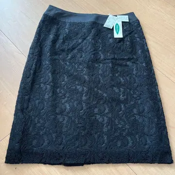 블랙 레이스 스커트