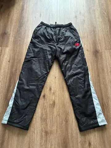 뉴발란스 방한 팬츠 속기모 S 사이즈