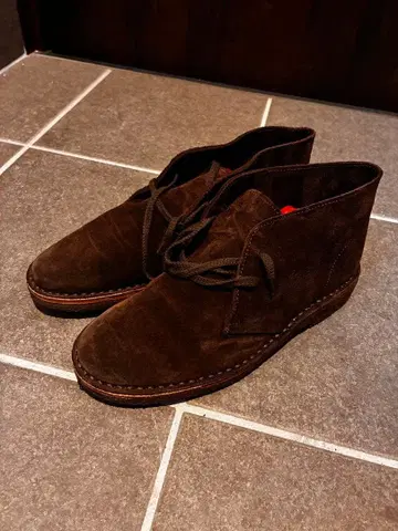 Drake's 처카 부츠 브라운 007