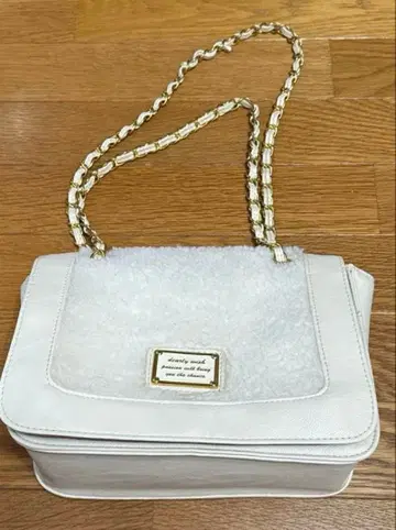 앙크루즈 보아 숄더백