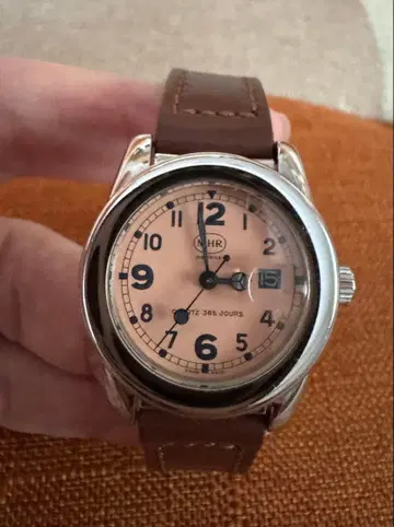 MHR 핑크 다이얼 손목시계