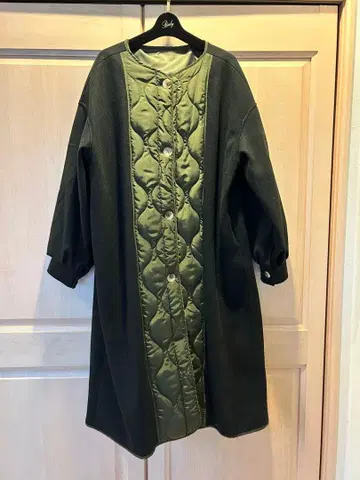 JUNOAH 올리브 그린 퀼팅 자켓 루즈핏