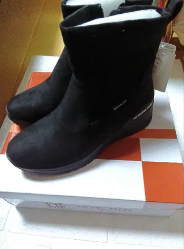 미사용 MICHEL KLEIN 숏 부츠 블랙 24cm 가을/겨울