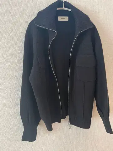 새상품급 MACHATT 블랙 니트