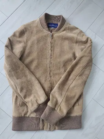 새상품급 어반 리서치 양가죽 블루종 점퍼 38 사이즈 베이지