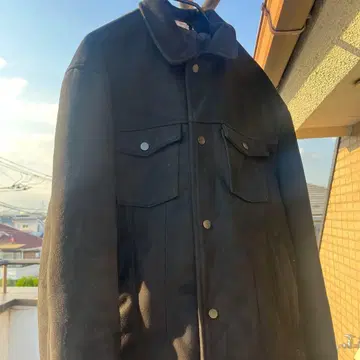 블랙 스웨이드풍 자켓 버튼 포함