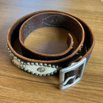 HTC 스터드 벨트 브라운