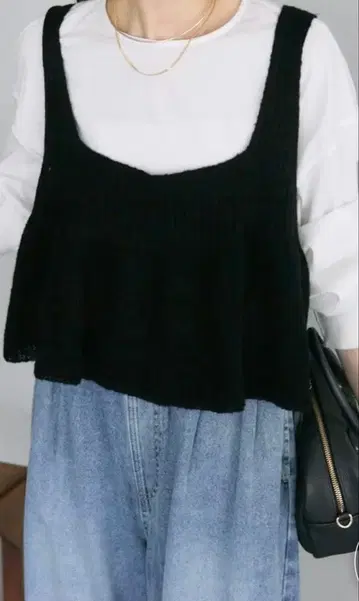 퓨어세신 블랙 니트 플레어 뷔스티에