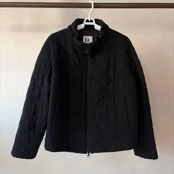 센소유니코 t.b 블랙 컬러 퀼팅 자켓