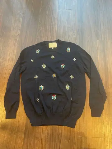 체스티 네이비 비즈 자수 긴팔 니트 스웨터 F 사이즈