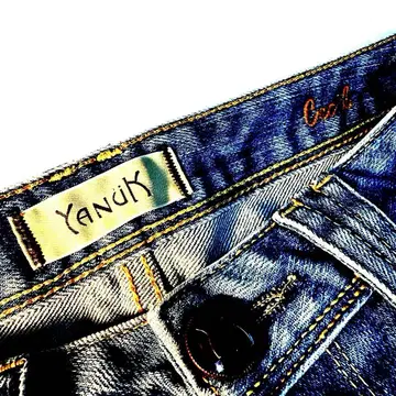 YANUK 라이트 블루 데님 슬림핏 CECIL