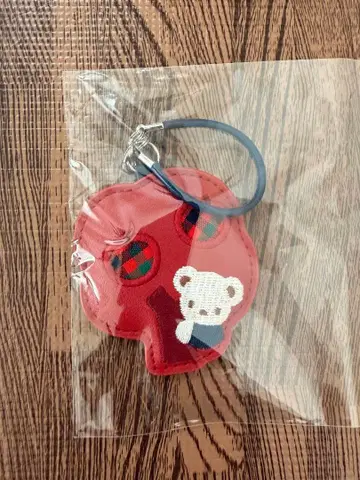 패밀리아 참 현행 빨간 꽃 모양 곰 자수 키링