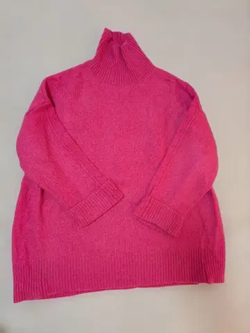 터틀넥 핑크 니트 스웨터