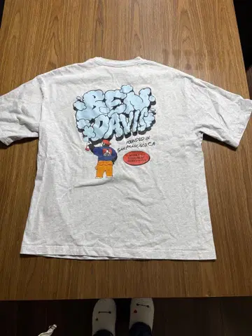 그레이 T셔츠 백프린트