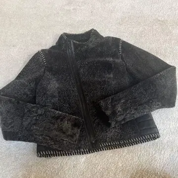 컨디션 최상 정가 30만 DROME 드로메 무스탕 자켓 이탈리아제 모레니