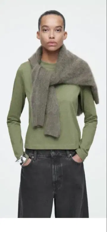 코스 롱T셔츠 새상품! cos