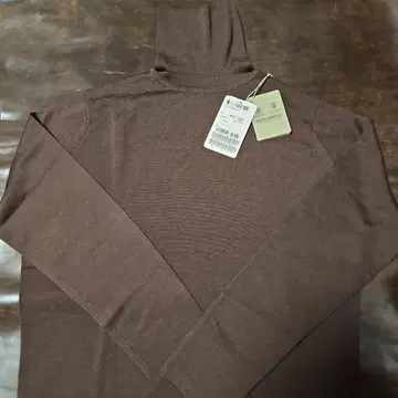 JOHN SMEDLEY 하이 게이지 터틀넥