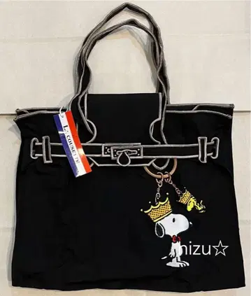 새상품, 미사용 라쿠제트 스누피 참 백 블랙 S