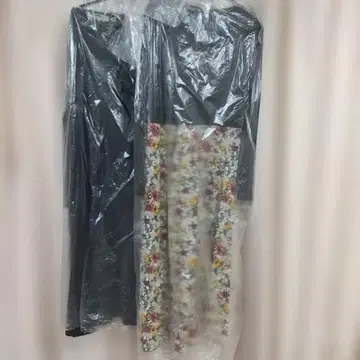 블랙과 꽃무늬 롱 원피스 가디건 세트