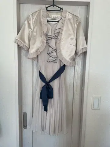 SOUP 베이지 프릴 플리츠 원피스