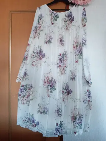 새상품급 여성용 플라워 프린트 원피스 9호 일본제