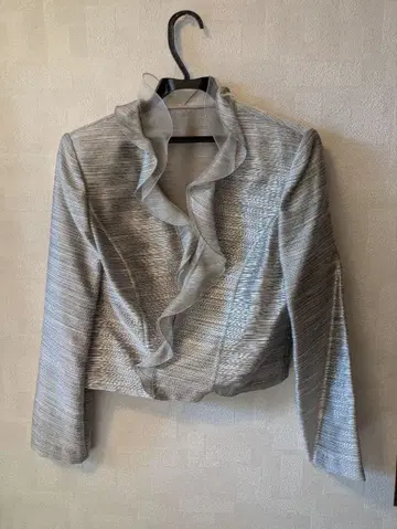 실버 프릴 장식 포멀 자켓