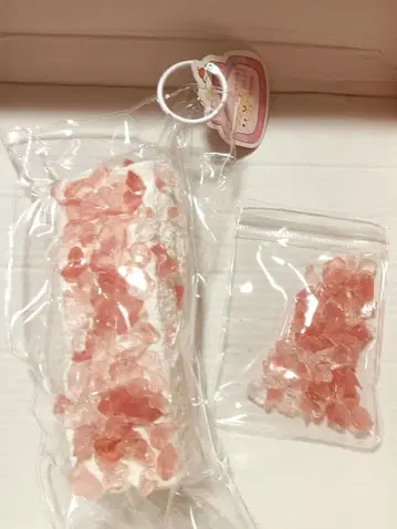 자잘한 핑크 해외 스퀴즈