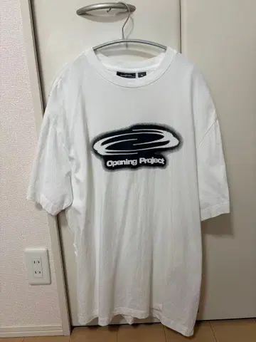 OPENING PROJECT T셔츠 Sprayed White