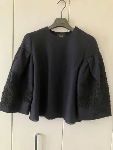 ENSORCIVET 앙솔 풀오버