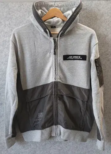 AVIREX 나일론과 코튼 절개 지퍼 후드티