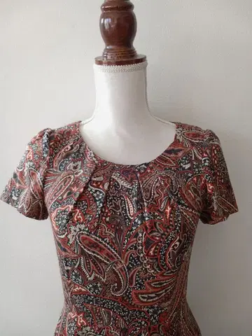 [ ANAYI ] 페이즐리 무늬 반팔 플레어 드레스