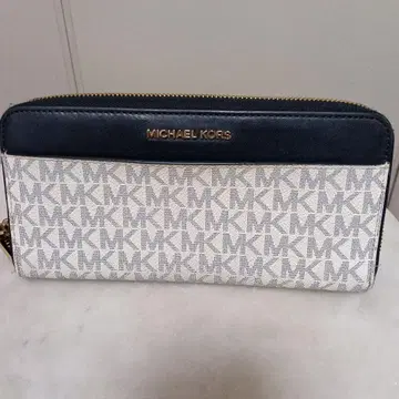 MICHAEL KORS MK 로고 장지갑 네이비/화이트