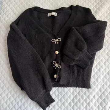 pium 리본 비쥬 마쉬멜로우 가디건 블랙